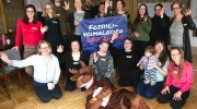 Hiilivapaa Suomi-kampanjan vapaaehtoisia koolla.
